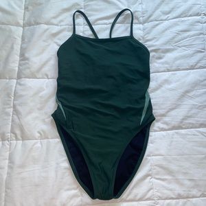 Jolyn Remy One Piece Size 34